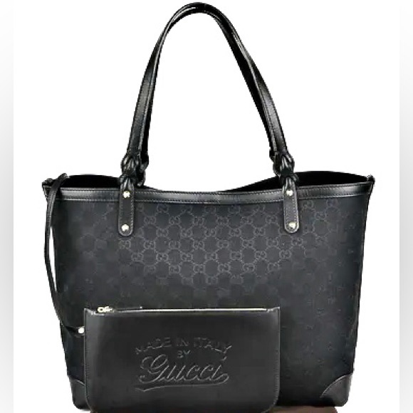 Gucci Handbags - 💎GUCCI💎 GG Canvas with pouch Tote Bag